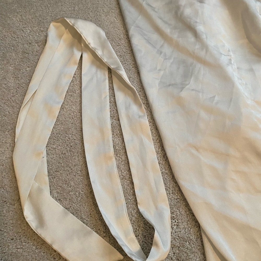 3 for $25 / VS Satin Midi White Robe - Picture 3 of 5